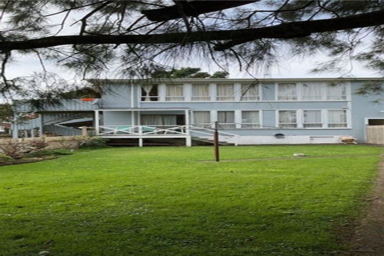 Photo of property in 19 Cook Street, Marfell, New Plymouth, 4310