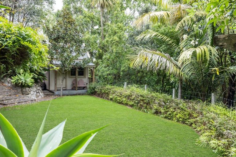 Photo of property in 4 Terrace Lane, Hospital Hill, Napier, 4110