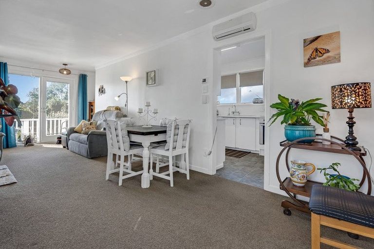 Photo of property in 3 Hamilton Drive, Waiuku, 2123