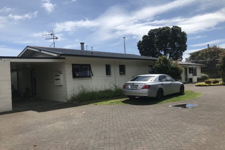 Photo of property in 2/569 Maunganui Road, Mount Maunganui, 3116