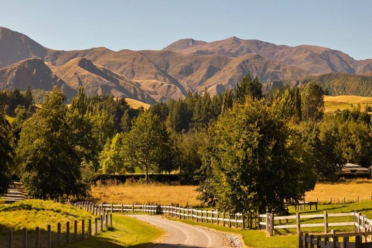 Photo of property in 32 Hogans Gully Road, Arrowtown, 9371