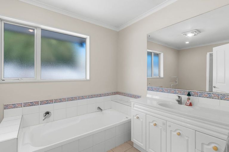 Photo of property in 355 Halswell Road, Halswell, Christchurch, 8025