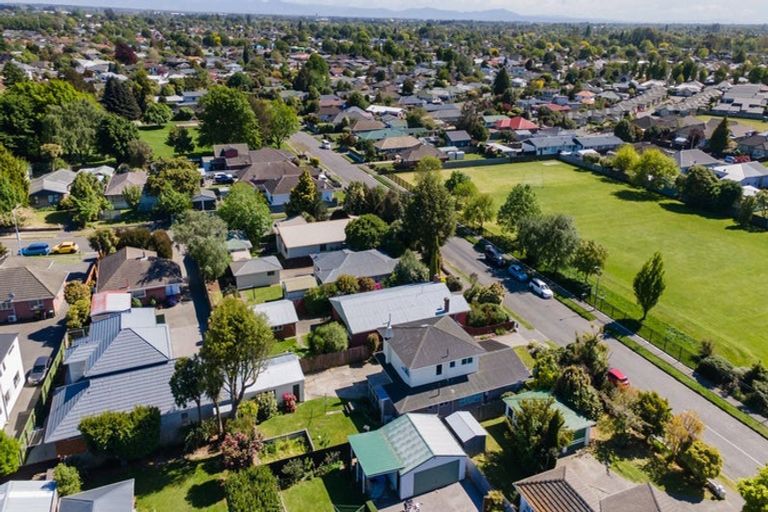 Photo of property in 33 Colman Avenue, Sockburn, Christchurch, 8042