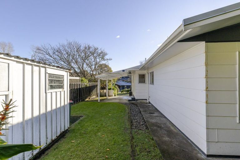 Photo of property in 21 Heaphy Street, Westown, New Plymouth, 4310