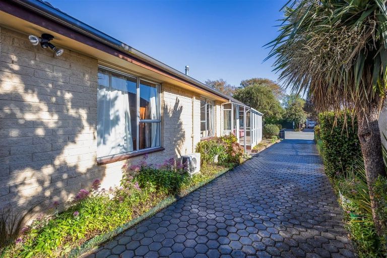 Photo of property in 5 Mckellar Place, Hornby, Christchurch, 8042