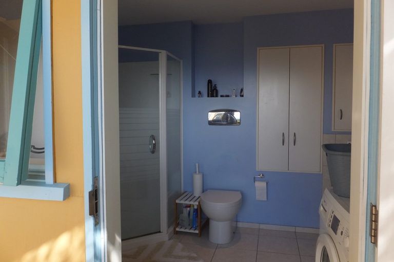 Photo of property in 15 Thane Road, Roseneath, Wellington, 6011