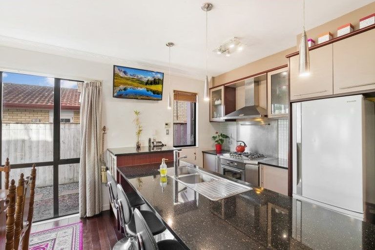 Photo of property in 10 Janway Avenue, Flat Bush, Auckland, 2016