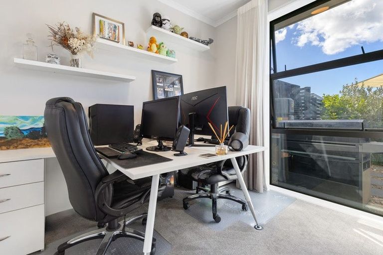 Photo of property in 10 Raranga Lane, Hobsonville, Auckland, 0616