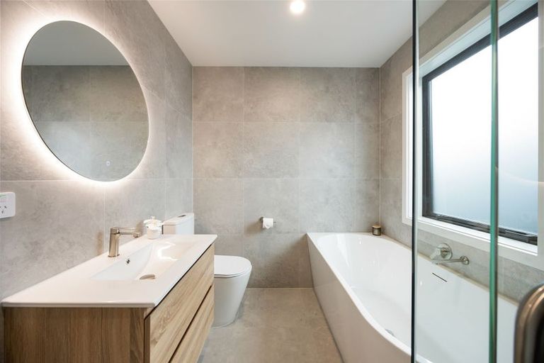 Photo of property in 16 Lumino Terrace, Peacocke, 3206