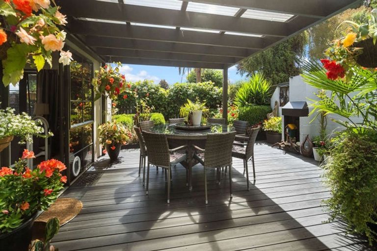 Photo of property in 1 Stonebridge Park Drive, Holdens Bay, Rotorua, 3010