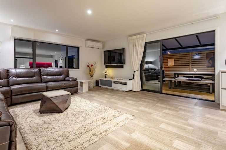 Photo of property in 302 Graham Street, Whangamata, 3620