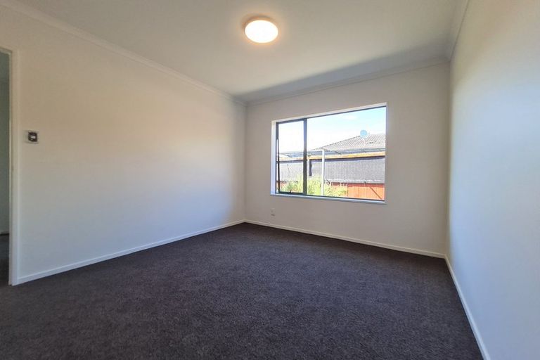 Photo of property in 33 Sandwick Drive, Weymouth, Auckland, 2103