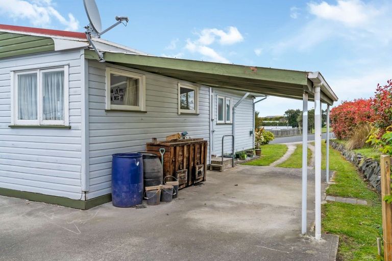 Photo of property in 16 Mcneil Street, Balclutha, 9230