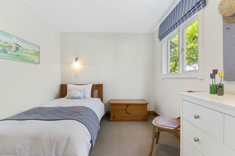 Photo of property in 42 Norwood Road, Bayswater, Auckland, 0622