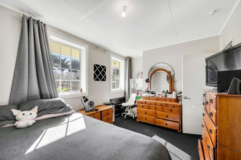 Photo of property in 1 D'arcy Place, Taradale, Napier, 4112
