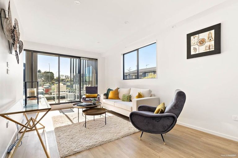 Photo of property in 19/54 Taharoto Road, Takapuna, Auckland, 0622