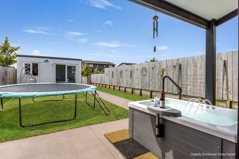 Photo of property in 90 Banks Street, Marfell, New Plymouth, 4310