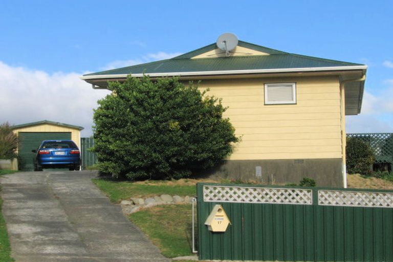 Photo of property in 17 Outram Grove, Kelson, Lower Hutt, 5010