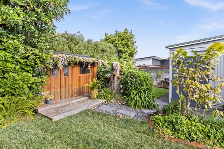 Photo of property in 11 Bowling Road, Greenmeadows, Napier, 4112