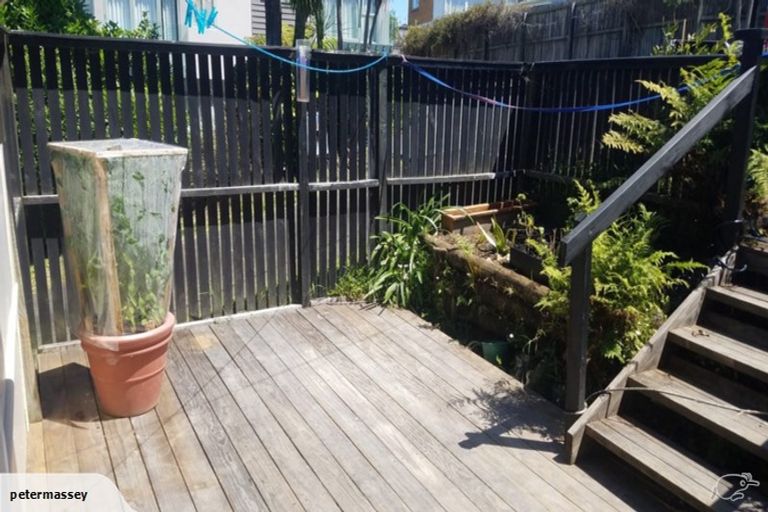 Photo of property in 9 Rangitoto Terrace, Milford, Auckland, 0620