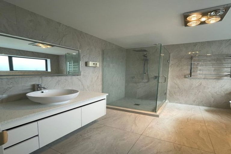 Photo of property in 35 Cloonlyon Drive, Flat Bush, Auckland, 2019