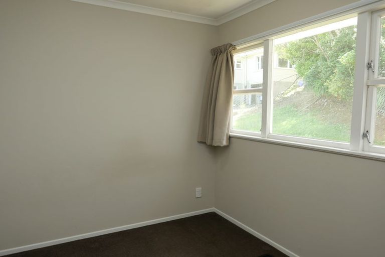 Photo of property in 113 Parkvale Road, Karori, Wellington, 6012