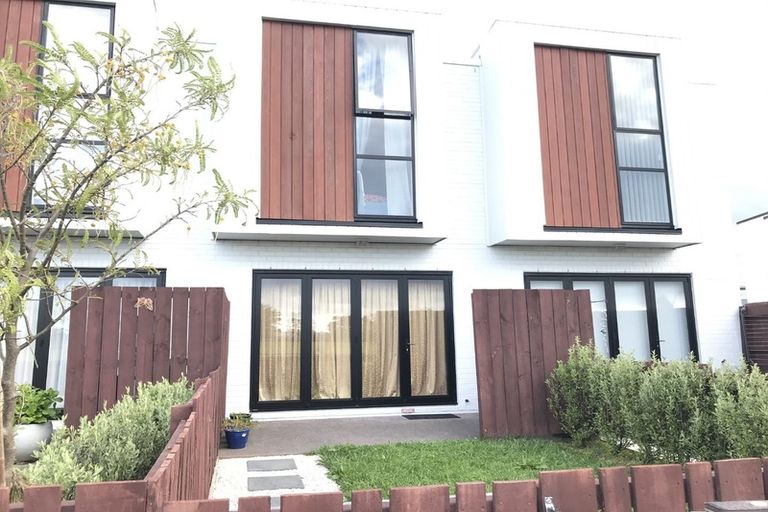 Photo of property in 9 Walsh Road, Papakura, 2110