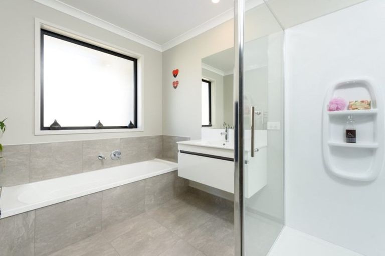 Photo of property in 9 Kayelene Place, Omokoroa, 3114