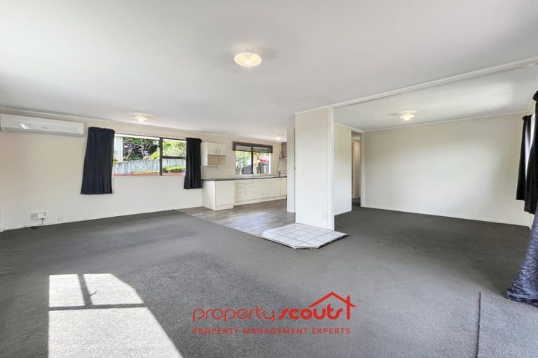 Photo of property in 25 Lilburn Crescent, Massey, Auckland, 0614