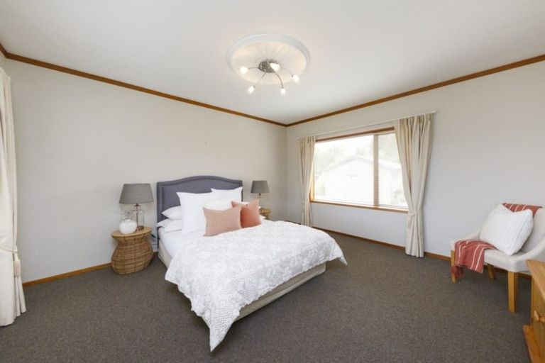 Photo of property in 37 East Street, Terrace End, Palmerston North, 4410