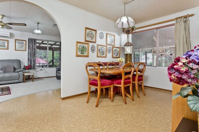 Photo of property in 8 Embassy Place, Glenfield, Auckland, 0629