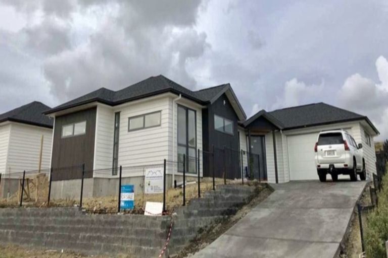 Photo of property in 39 Pakaraka Drive, Papakura, 2110