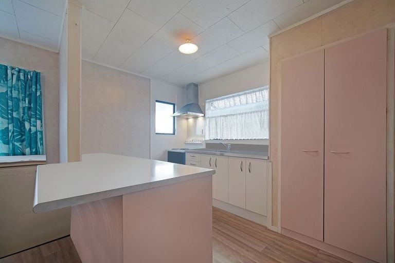 Photo of property in 70 Burundi Avenue, Clendon Park, Auckland, 2103