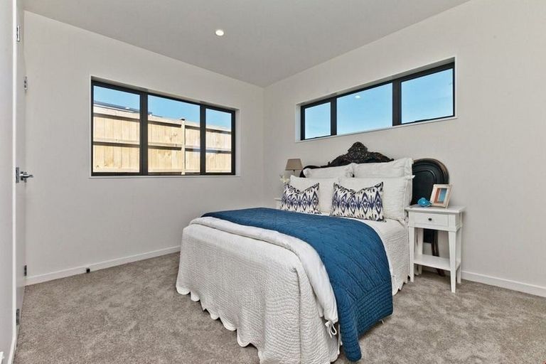 Photo of property in 10 Whaley Greens, Silverdale, 0932