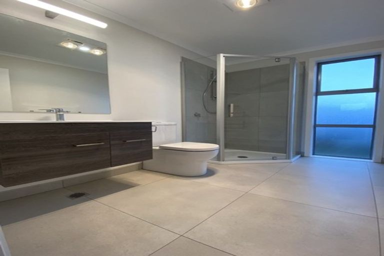 Photo of property in 13 Karearea Avenue, Kenepuru, Porirua, 5022