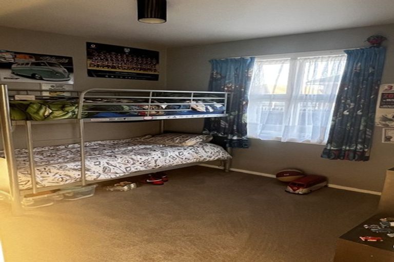 Photo of property in 2/6 Oakhurst Place, Russley, Christchurch, 8042