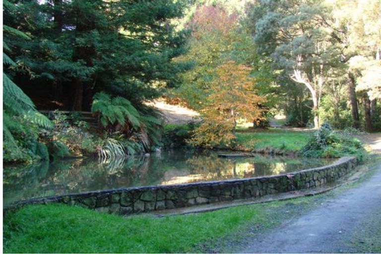 Photo of property in 5 Ratadale Road, Reikorangi, Waikanae, 5391