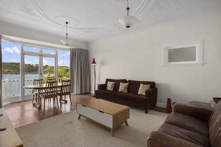 Photo of property in 72 Maida Vale Road, Roseneath, Wellington, 6011