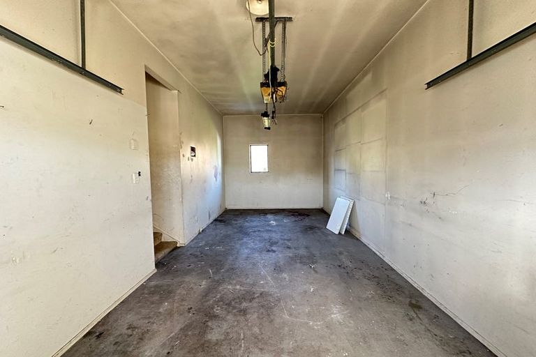 Photo of property in 18 Phoenix Place, Papatoetoe, Auckland, 2025