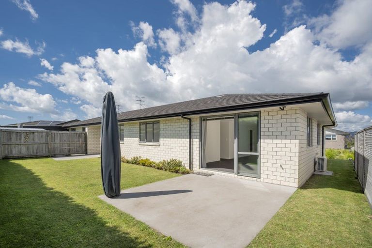 Photo of property in Waterview Estate, 91/4 Greystone Place, Omokoroa, 3114