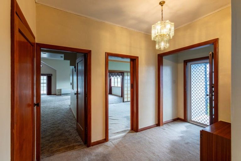 Photo of property in 12 Gertrude Street, Dannevirke, 4930