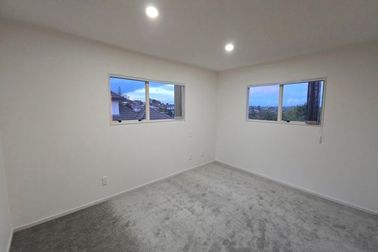 Photo of property in 2/9 Kells Place, Botany Downs, Auckland, 2010