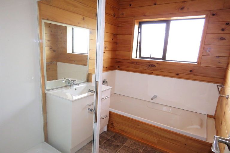 Photo of property in 43 Queen Street, Westport, 7825