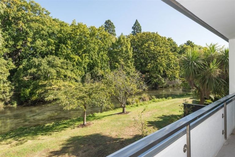 Photo of property in 16 Carlton Mill Road, Merivale, Christchurch, 8014