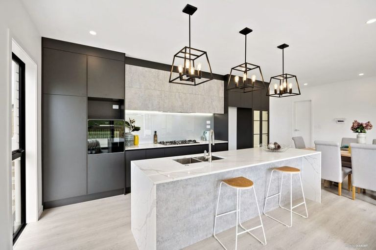 Photo of property in 7 Crows Road, Swanson, Auckland, 0614