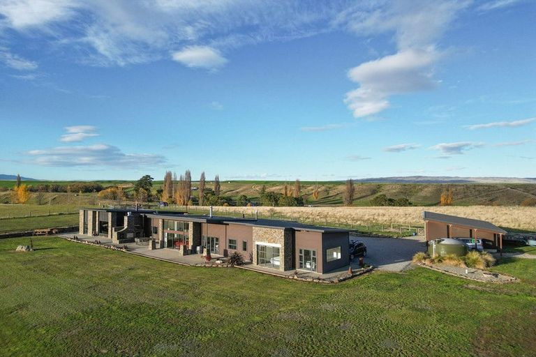 Photo of property in 309 Golden Road, Springvale, Alexandra, 9393