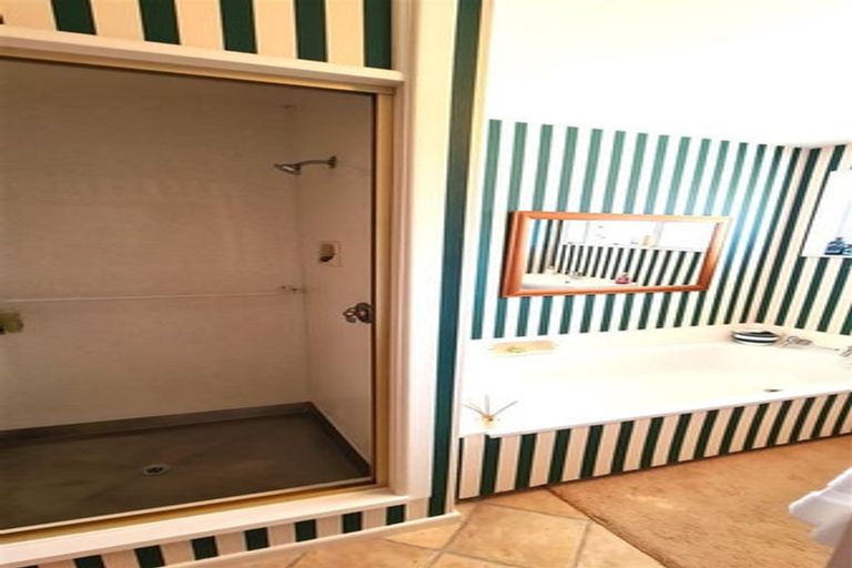 Photo of property in 2/8 Camrose Place, Ilam, Christchurch, 8041