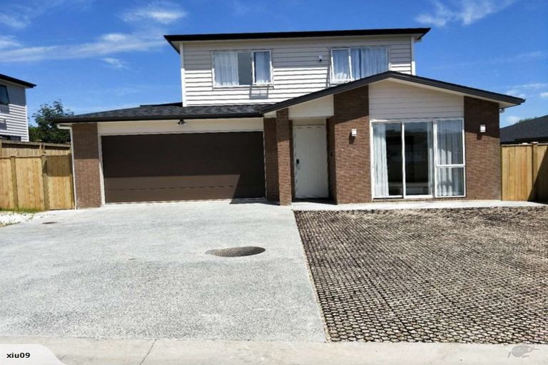 Photo of property in 10 Tararua Street, Massey, Auckland, 0614