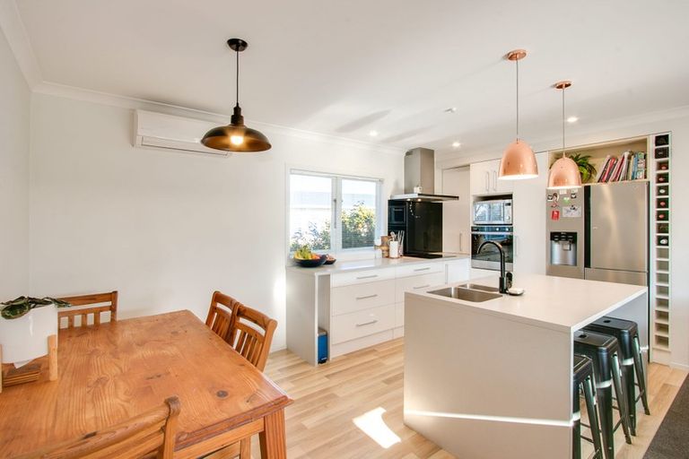 Photo of property in 20 Windsor Terrace, Taradale, Napier, 4112