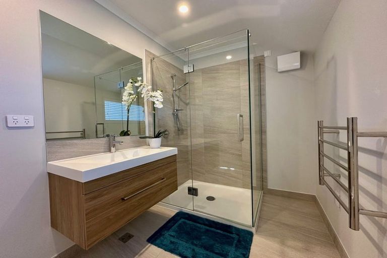 Photo of property in 21d Nellie Drive, Kumeu, 0810